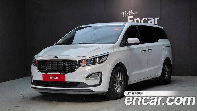 Kia Canival 2020 — photo 1