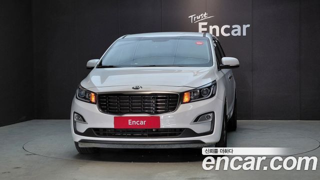 Kia Canival 2020 — photo 3