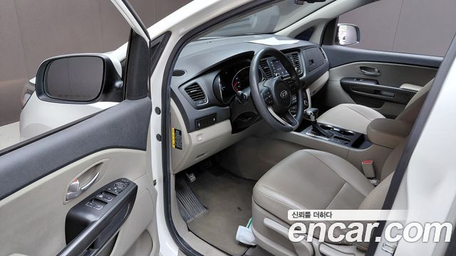 Kia Canival 2020 — photo 13