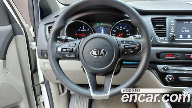 Kia Canival 2020 — photo 20