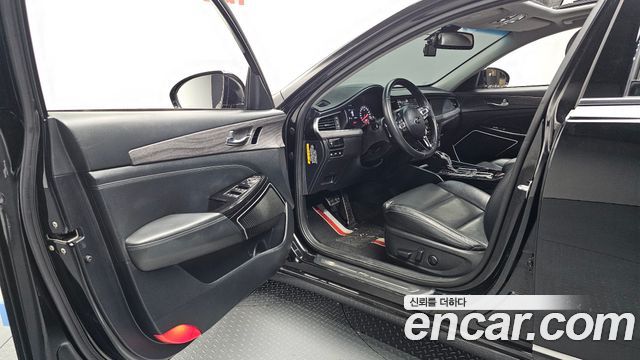 Kia K7 2016 — photo 10