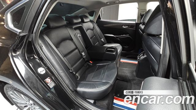 Kia K7 2016 — photo 11