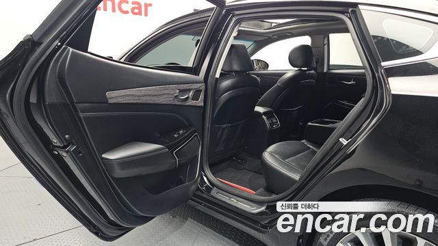 Kia K7 2016 — photo 12