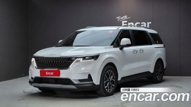 Kia Canival 2023 — photo 1