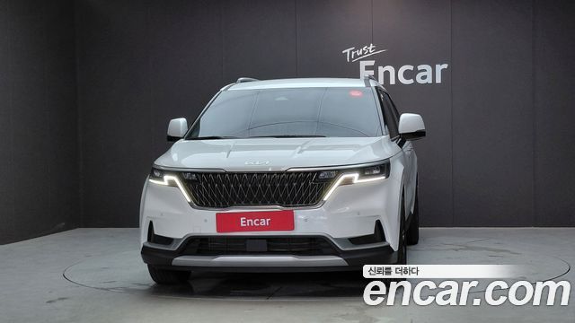 Kia Canival 2023 — photo 3