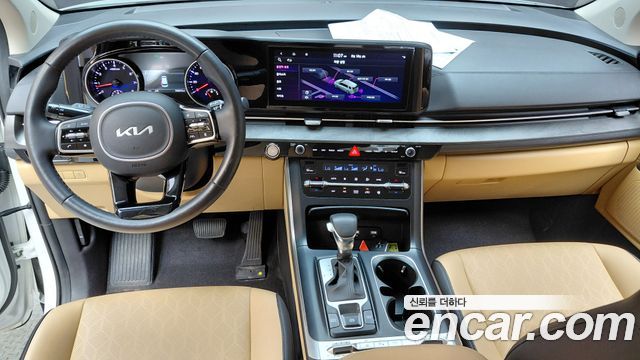 Kia Canival 2023 — photo 10