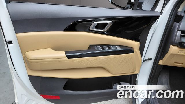 Kia Canival 2023 — photo 14