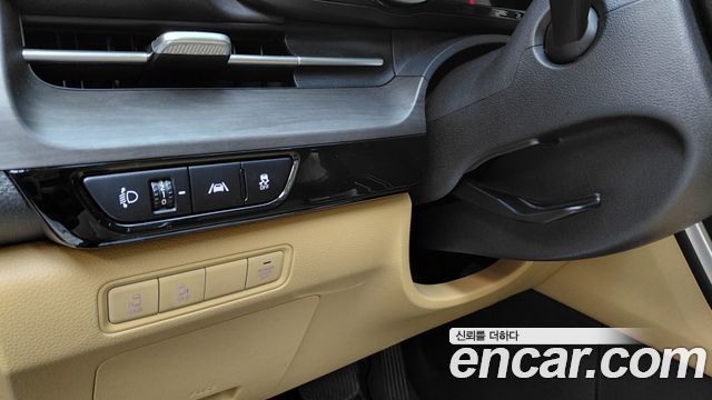 Kia Canival 2023 — photo 28