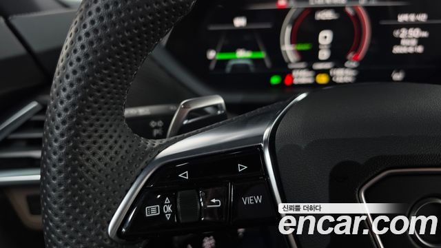 Audi e-tron GT 2023 — photo 24