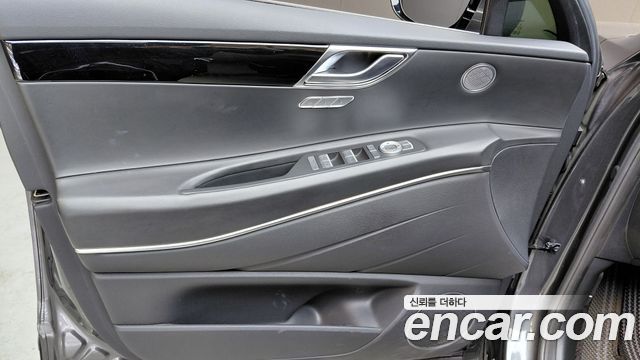 Genesis GV80 2021 — photo 14