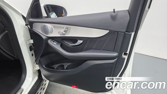 Mercedes-Benz GLC-Class 2018 — photo 14