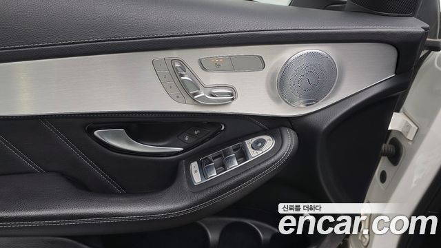 Mercedes-Benz GLC-Class 2018 — photo 27