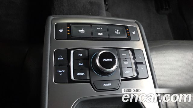 Hyundai Genesis 2015 — photo 16