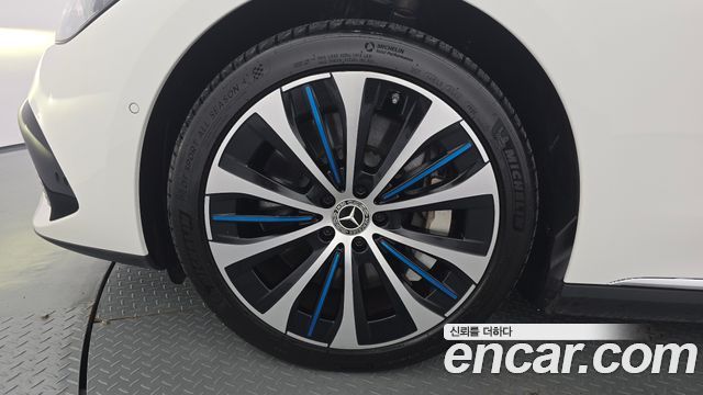 Mercedes-Benz EQE 2023 — photo 5
