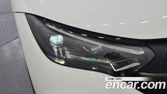 Mercedes-Benz EQE 2023 — photo 8