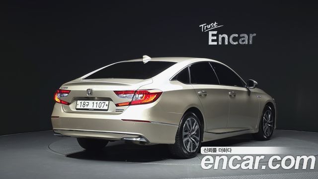 Honda Accord 2018 — photo 2