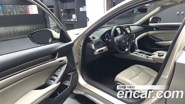 Honda Accord 2018 — photo 10