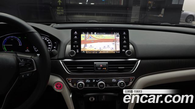 Honda Accord 2018 — photo 14