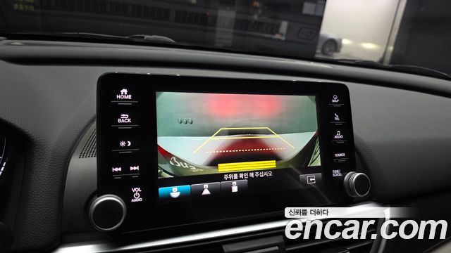 Honda Accord 2018 — photo 16