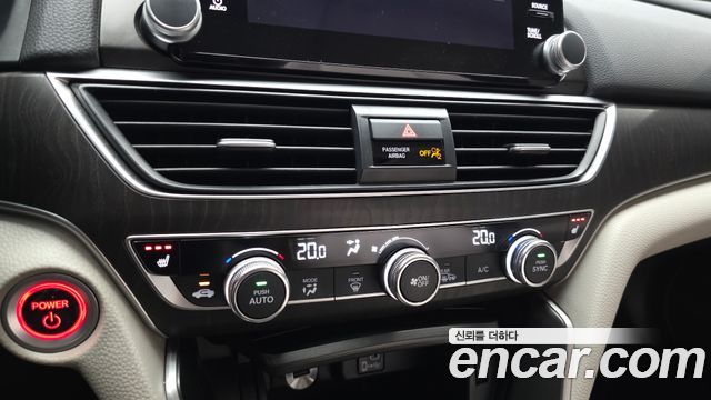 Honda Accord 2018 — photo 20