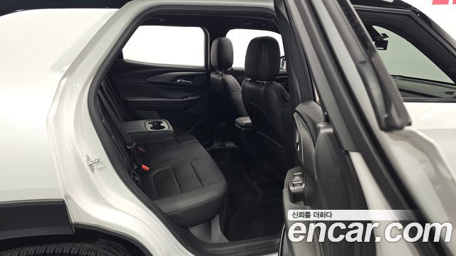 ChevroletGMDaewoo Trailblazer 2022 — photo 11