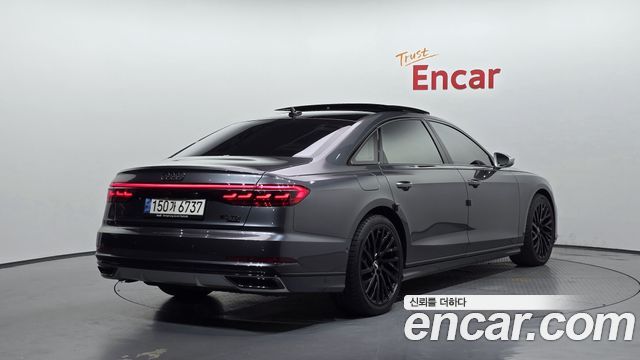 Audi A8 2021 — photo 2