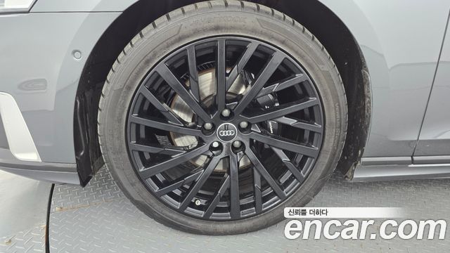 Audi A8 2021 — photo 5