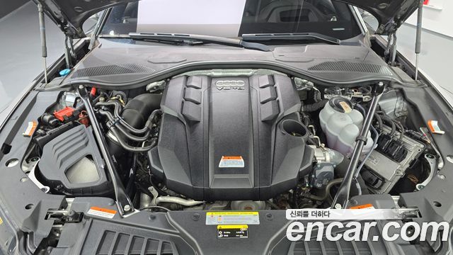 Audi A8 2021 — photo 6