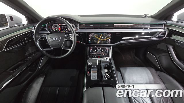 Audi A8 2021 — photo 10