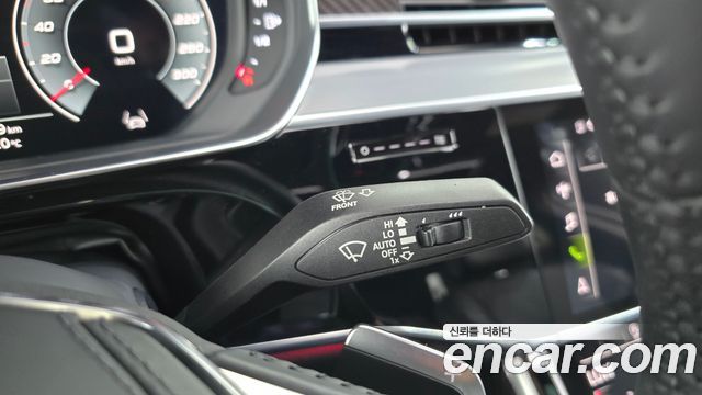 Audi A8 2021 — photo 23