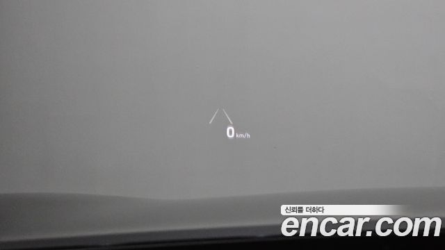 Genesis G80 2018 — photo 24