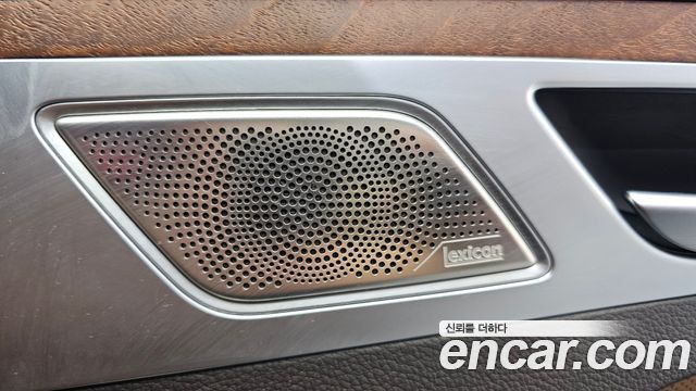 Genesis G80 2018 — photo 25