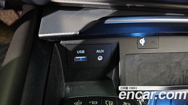 Genesis G80 2018 — photo 26