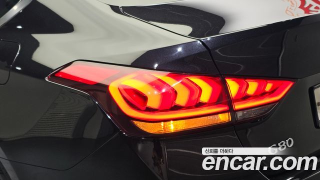 Genesis G80 2018 — photo 9
