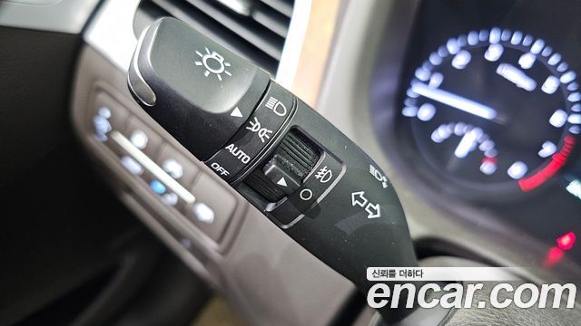 Genesis G80 2018 — photo 27