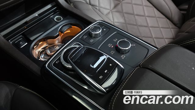 Mercedes-Benz GLS-Class 2017 — photo 9