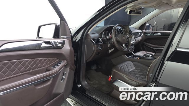 Mercedes-Benz GLS-Class 2017 — photo 10