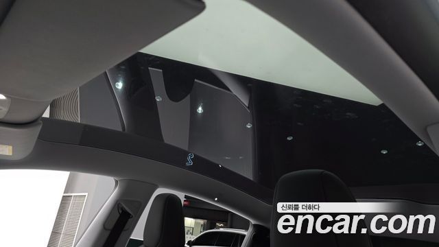 Tesla Model Y 2025 — photo 21