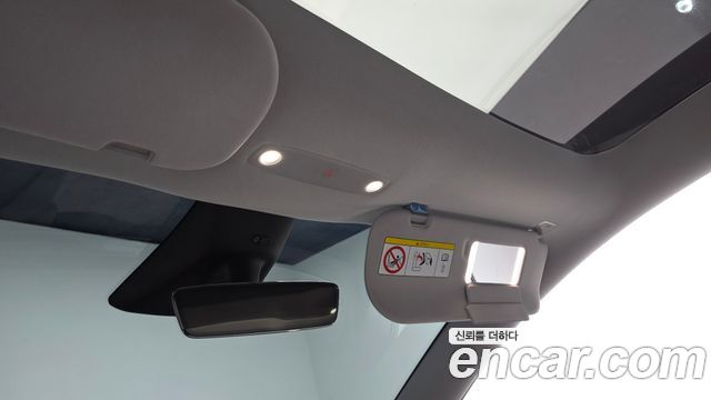 Tesla Model Y 2025 — photo 25