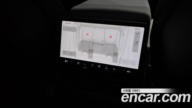 Tesla Model Y 2025 — photo 27