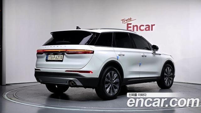 Lincoln Corsair 2022 — photo 2
