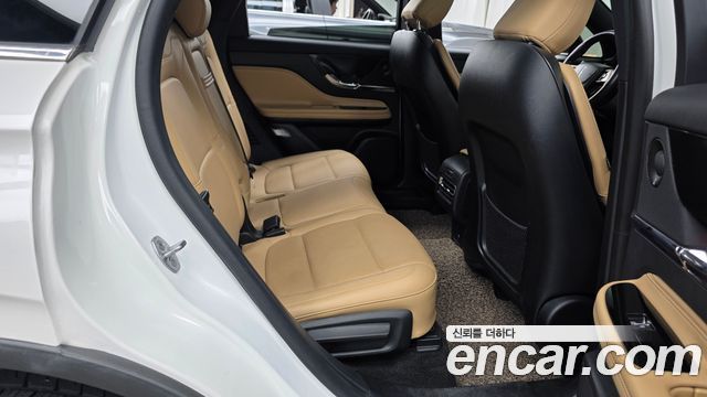 Lincoln Corsair 2022 — photo 17