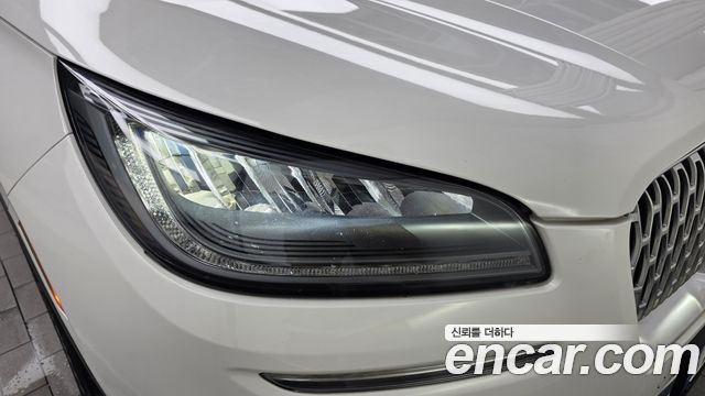 Lincoln Corsair 2022 — photo 8