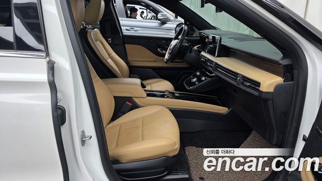 Lincoln Corsair 2022 — photo 16