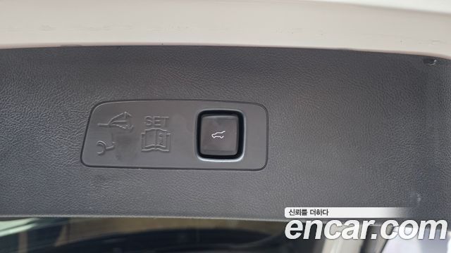Lincoln Corsair 2022 — photo 33
