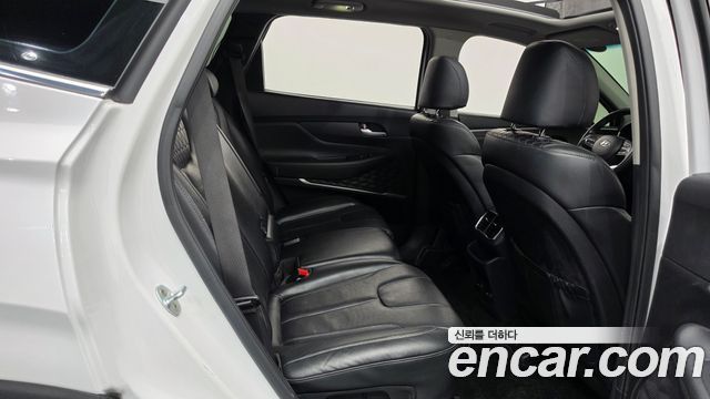 Hyundai Santafe 2019 — photo 18