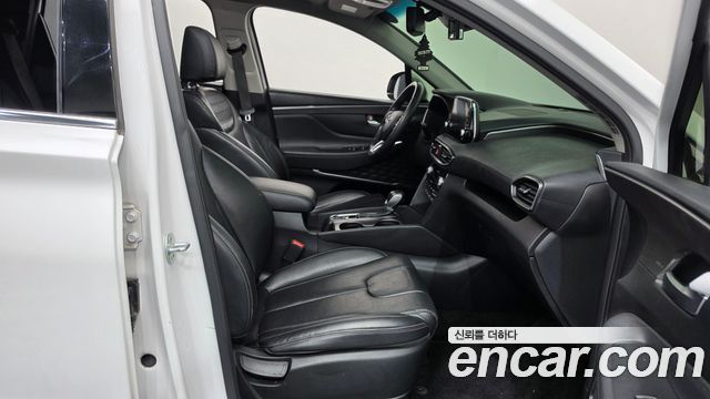 Hyundai Santafe 2019 — photo 16