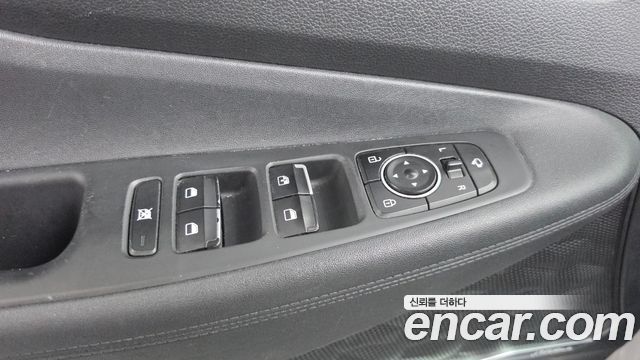 Hyundai Santafe 2019 — photo 34