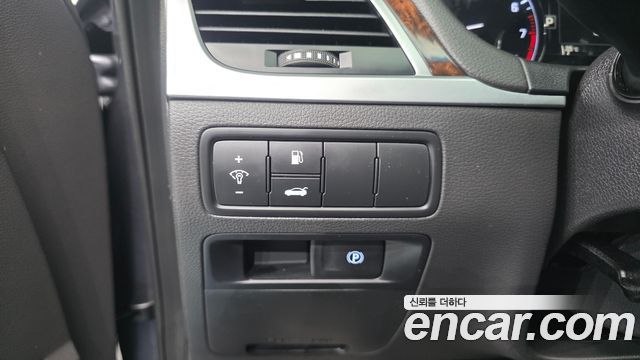 Hyundai Genesis 2016 — photo 18