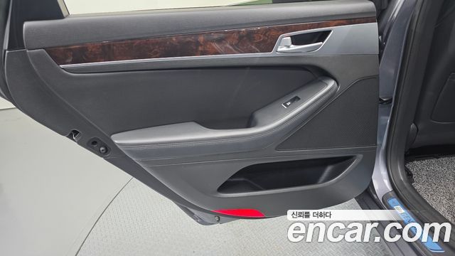 Hyundai Genesis 2016 — photo 15